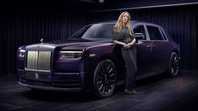 Компания Rolls-Royce презентовала спецверсию Rolls-Royce Phantom под названием Syntopia