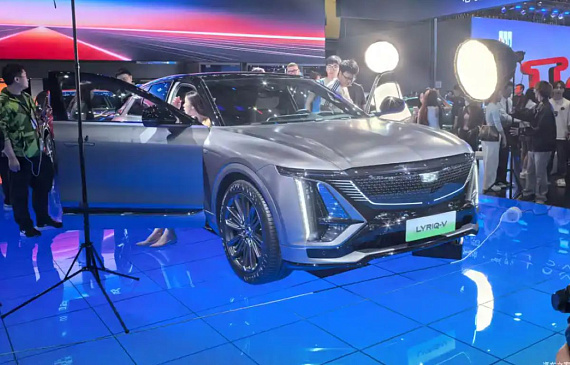 В Шанхае представили высокопроизводительную версию Cadillac LYRIQ-V  