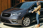 Подключаемые гибриды Jeep и Chrysler увеличили скорость домашней зарядки 