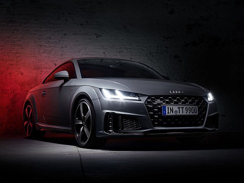 Audi анонсировала продажу новых автомобилей через интернет