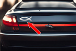 Что означает значок рыбы, что часто встречается на крышке багажнике у автомобиля