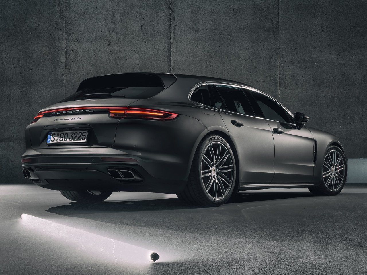 Порше универсал. Porsche Panamera универсал. Porsche Panamera Turbo Sport Turismo. Porsche Panamera 4 Sport Turismo. Porsche Panamera Turbo s универсал.