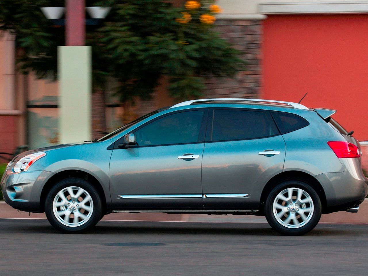 Nissan Rogue 2011