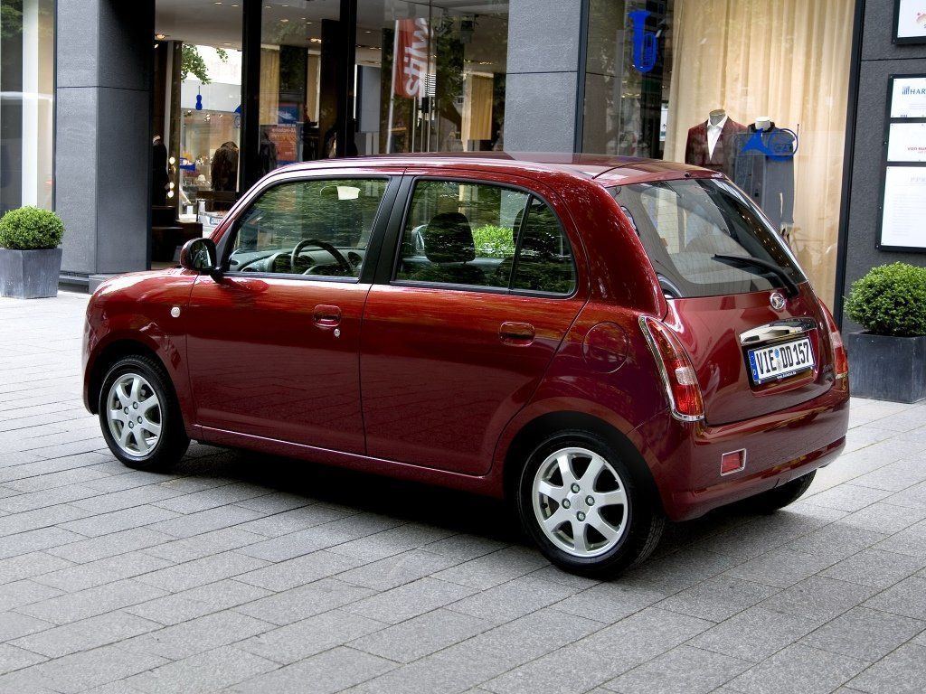 Daihatsu mira картинки