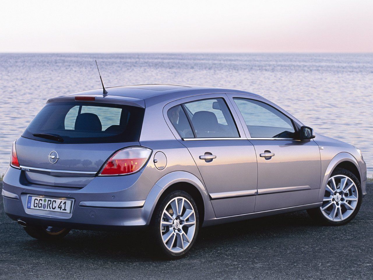 Opel Astra h (2004-2007)