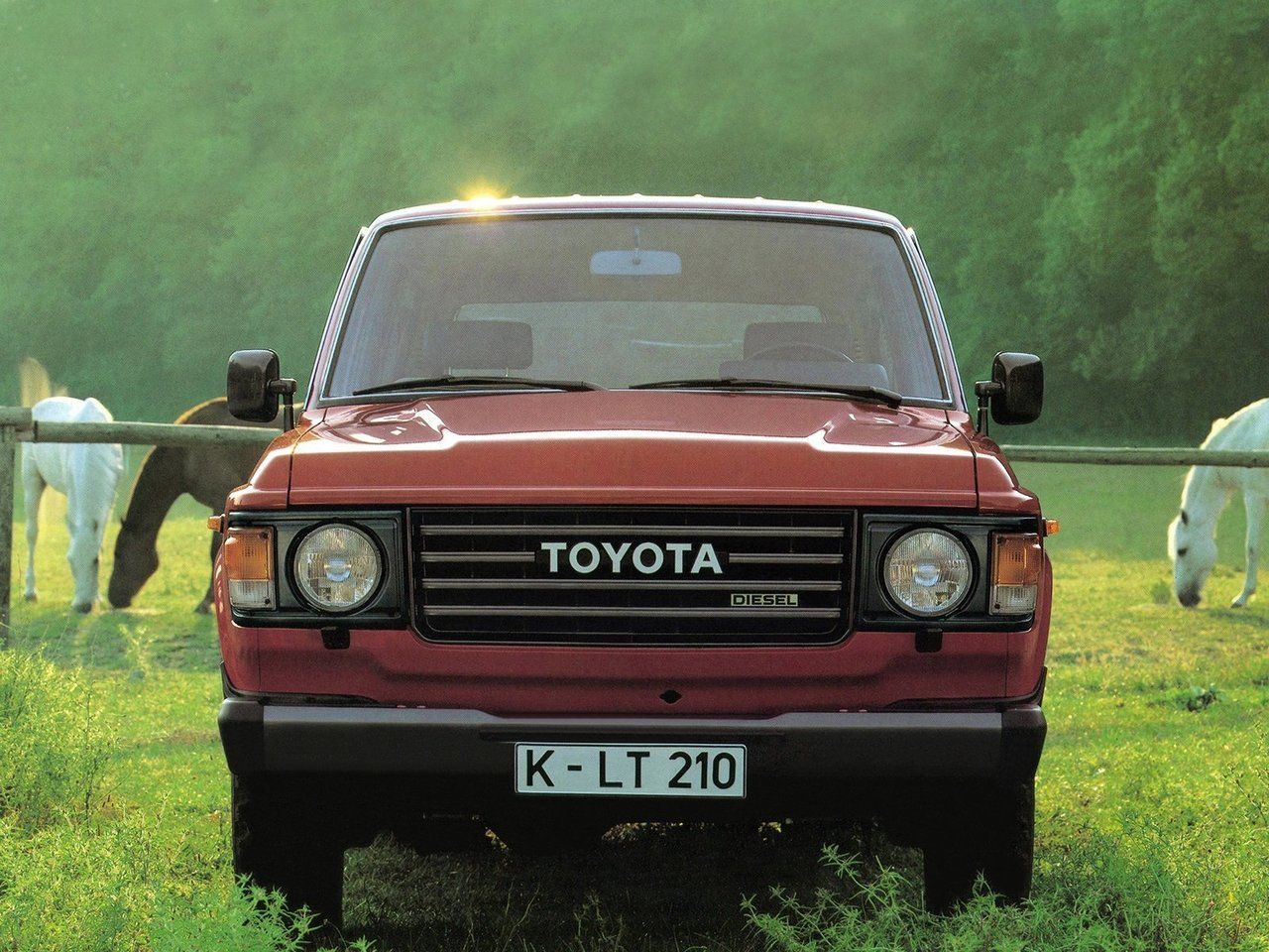 Toyota Land Cruiser 60 Series 1980 – 1990 Внедорожник 5 дв.: кузов, класс,  тип и объём двигателя, коробка передач, разгон, фото - CarsWeek.ru