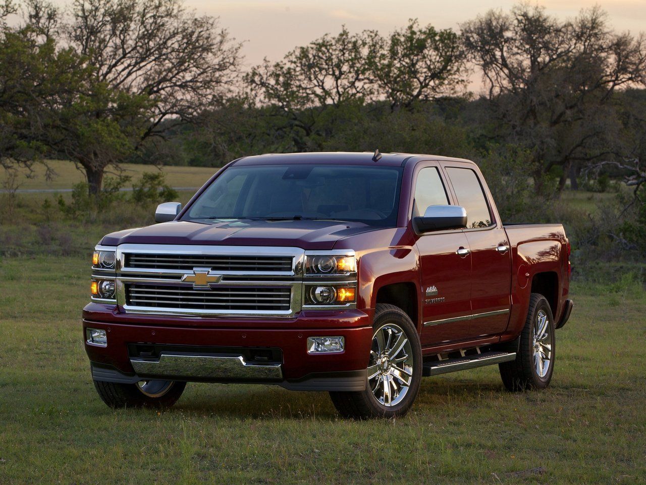 Пикапы Chevrolet Silverado 2014