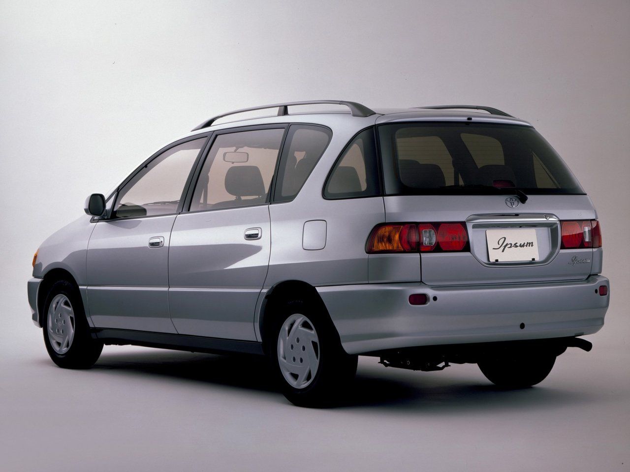 Toyota Ipsum I (M10) 1995 – 2001 Компактвэн: кузов, класс, тип и объём  двигателя, коробка передач, разгон, фото - CarsWeek.ru