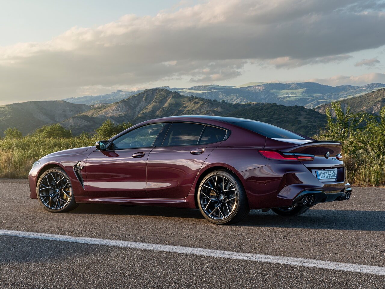 BMW m8 Twilight Purple