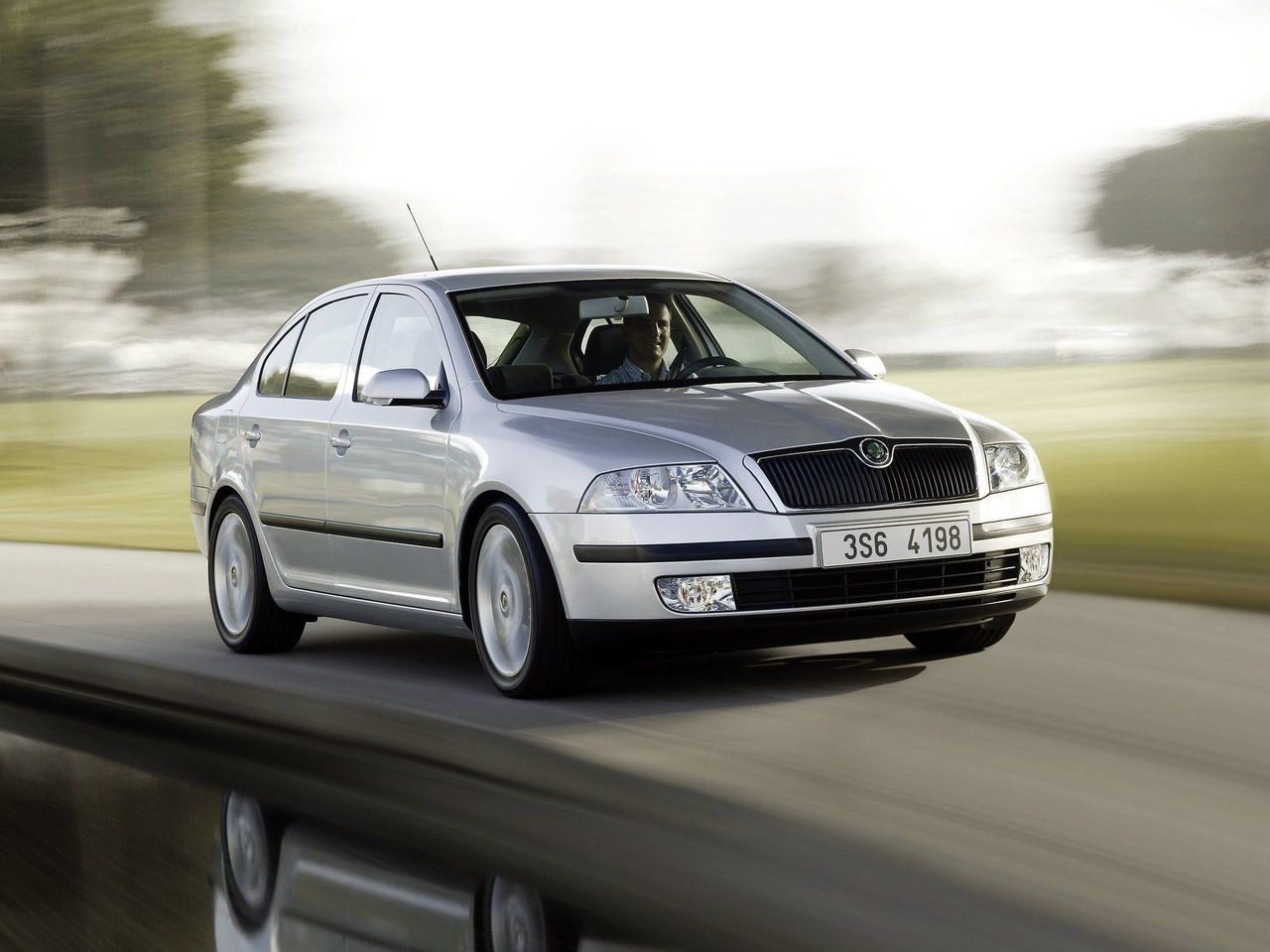 Skoda Octavia II 2004 – 2009 Лифтбек: кузов, класс, тип и объём двигателя,  коробка передач, разгон, фото - CarsWeek.ru