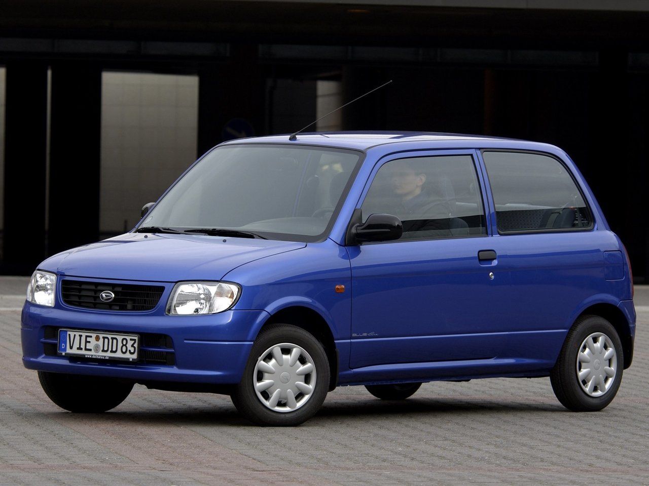 Машина daihatsu фото