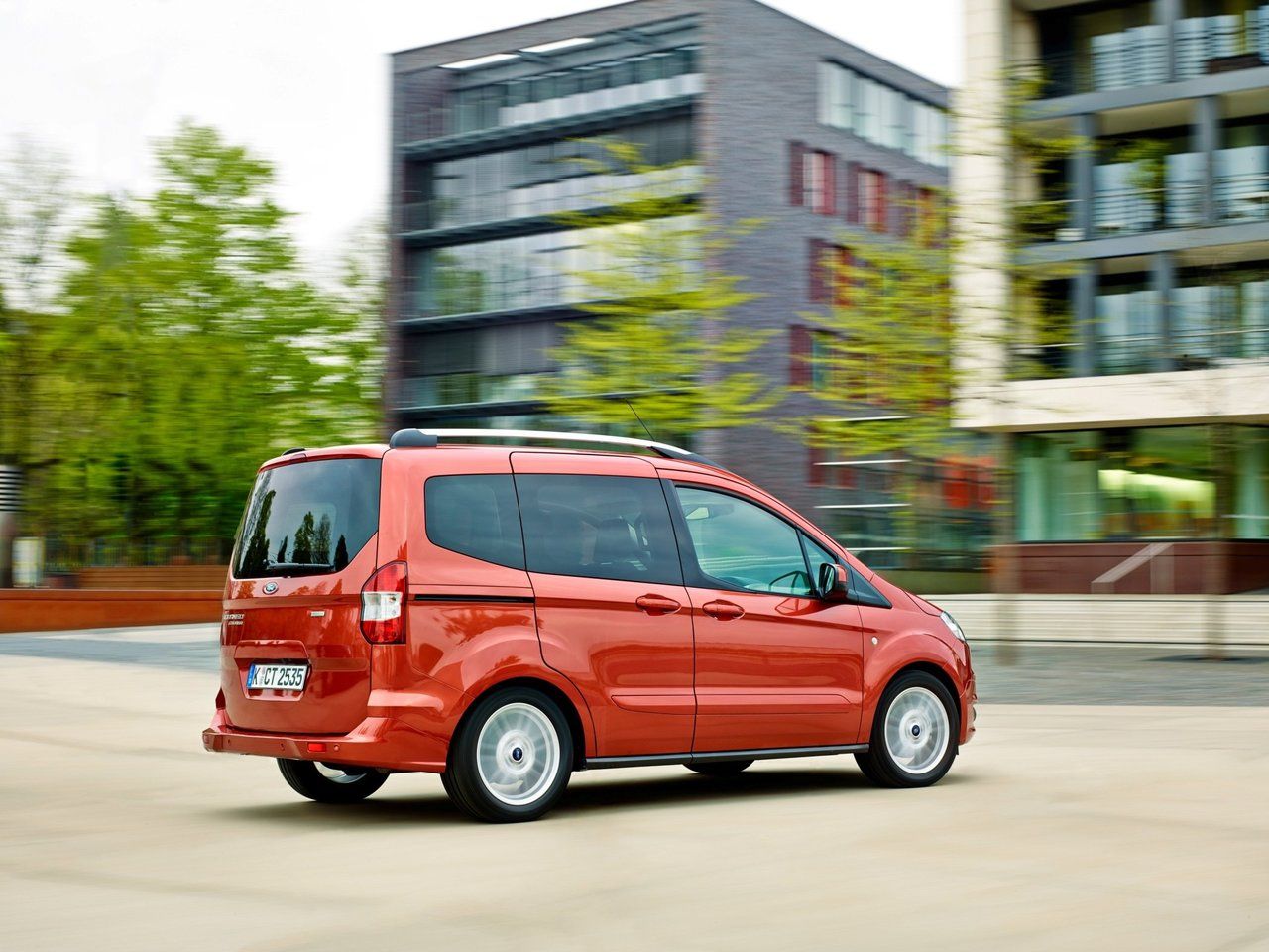 Ford Courier Tourneo 2014