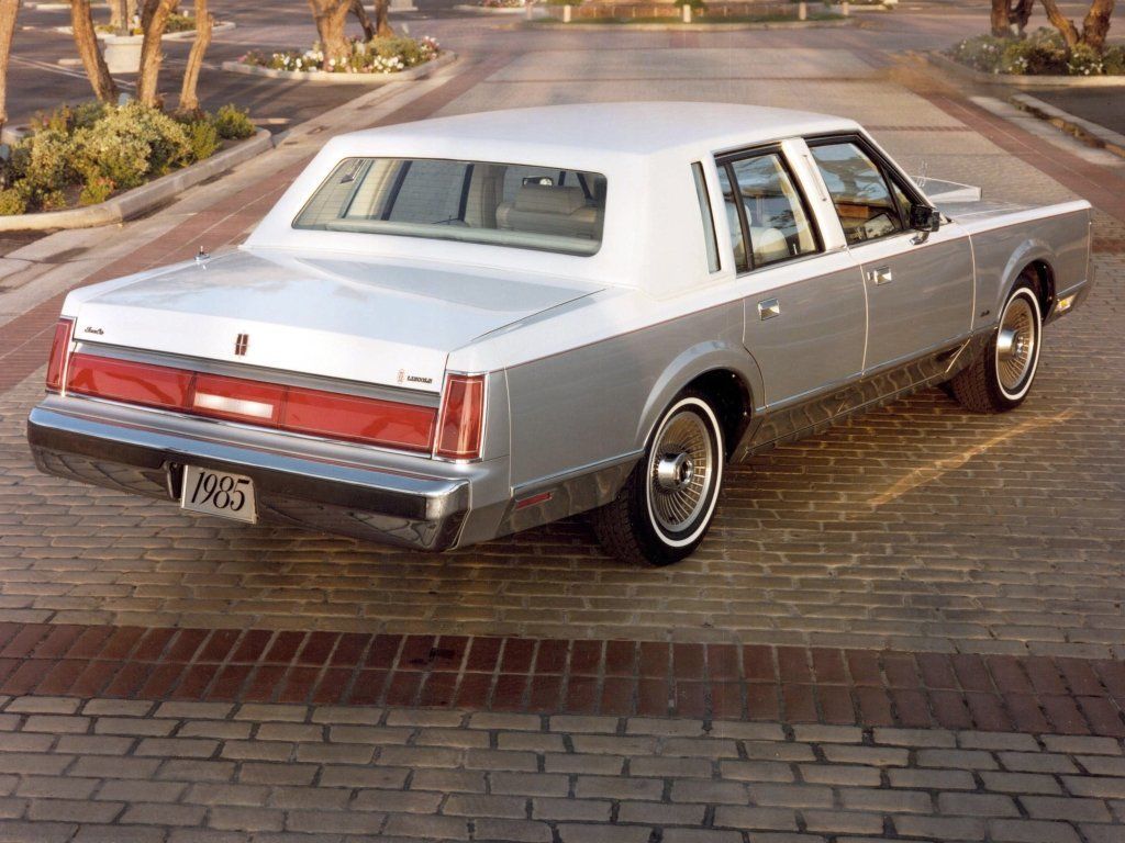 Lincoln Continental Town car