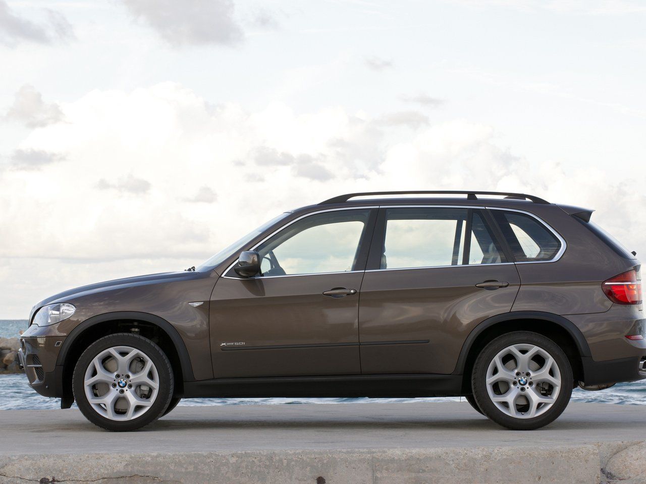 Bmw x5 e70 рестайлинг фото