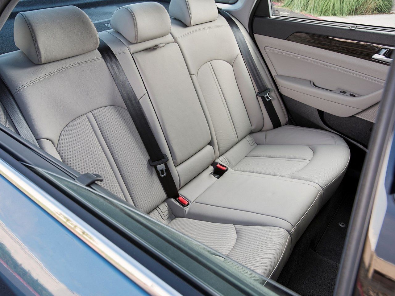 Hyundai Sonata Hybrid 2015 Rear Seat