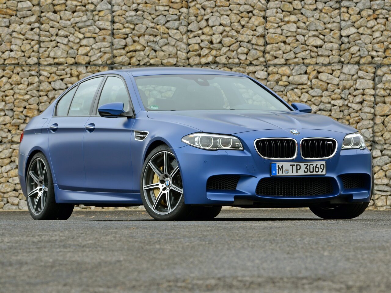 Кто покупает bmw m5