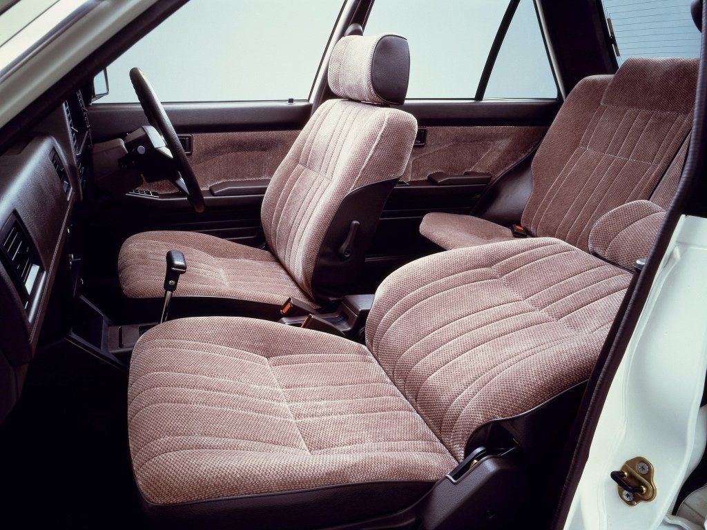 Салон б 12. Nissan Sunny b12 седан. Nissan Sunny b12 Interior. Nissan Sunny 1986 салон. Nissan Sunny b12 седан салон.