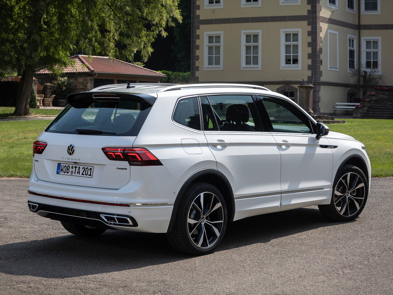 Volkswagen tiguan r line отличия от exclusive