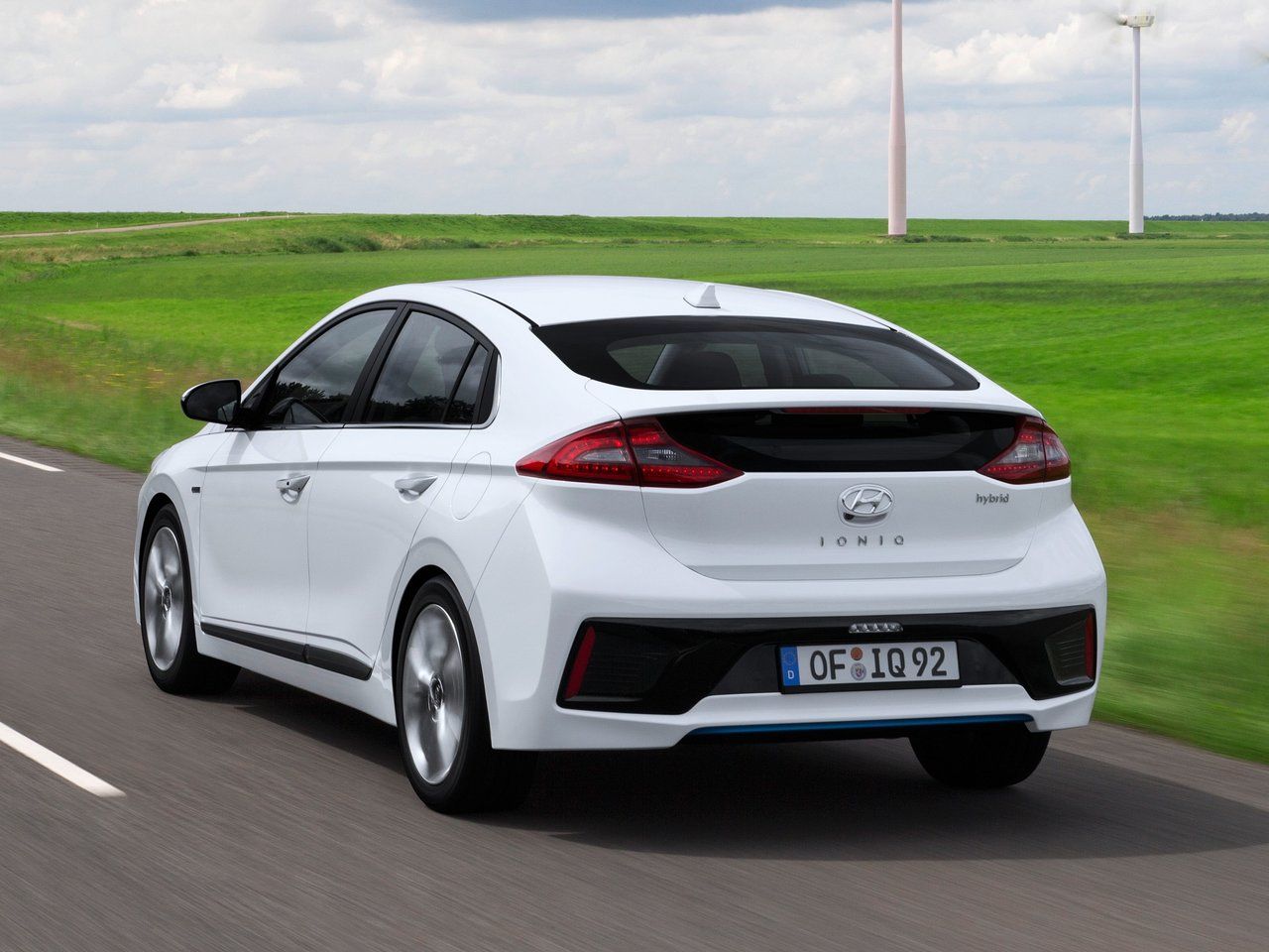 Hyundai ioniq фото