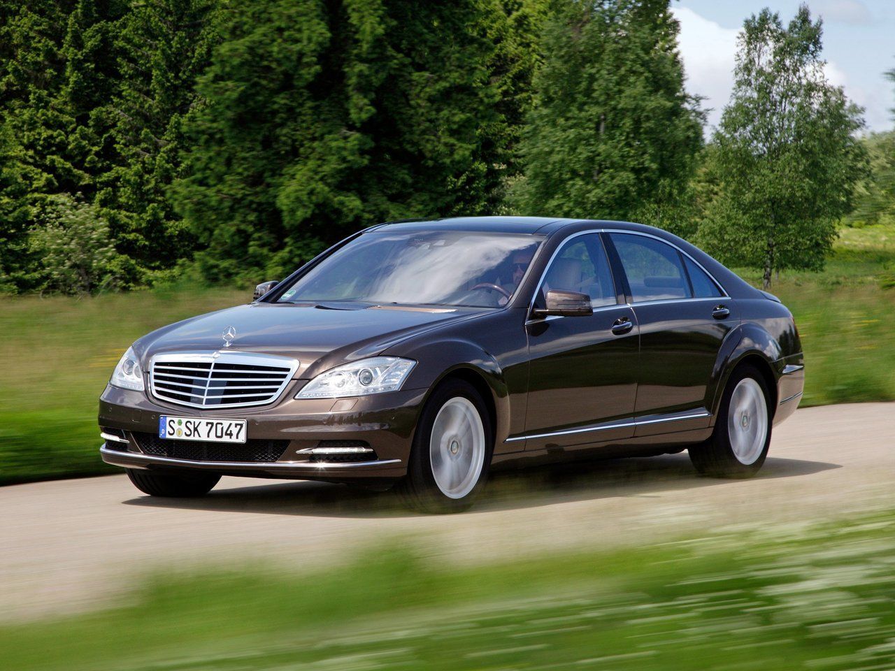 Mercedes-Benz S-klasse V (W221) Рестайлинг 2009 – 2013 Седан: кузов, класс,  тип и объём двигателя, коробка передач, разгон, фото - CarsWeek.ru