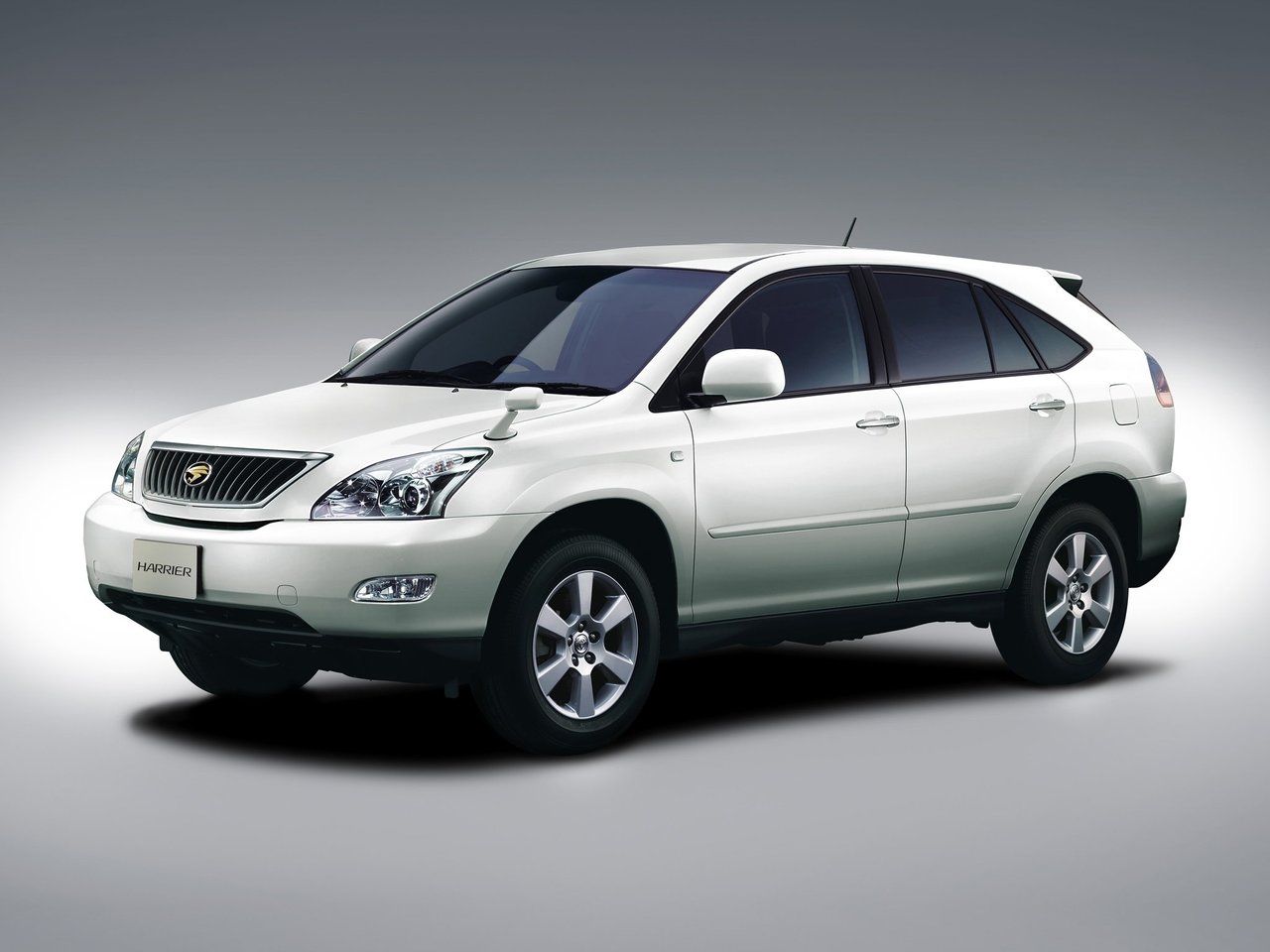 Toyota Harrier II (XU30) 2003 – 2013 Внедорожник 5 дв.: кузов, класс, тип и  объём двигателя, коробка передач, разгон, фото - CarsWeek.ru