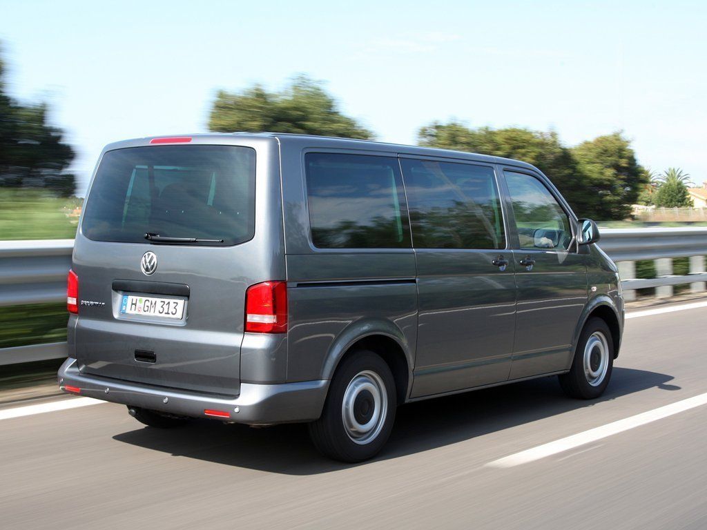 РњРёРЅРёРІСЌРЅ VW Caravelle