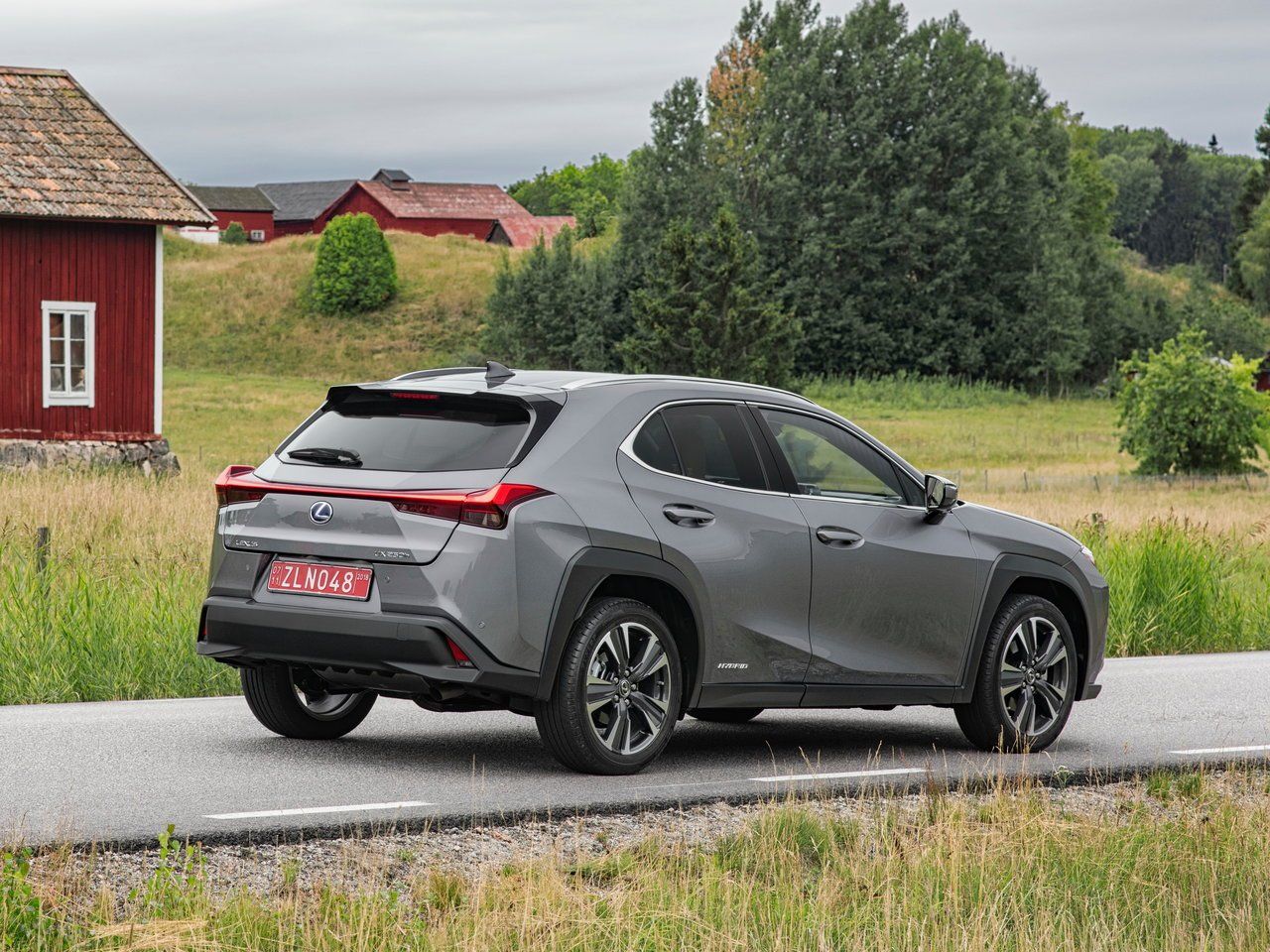 Lexus ux фото