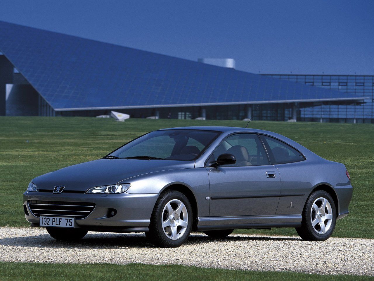 Peugeot 406 I Рестайлинг 1999 – 2005 Купе: кузов, класс, тип и объём  двигателя, коробка передач, разгон, фото - CarsWeek.ru