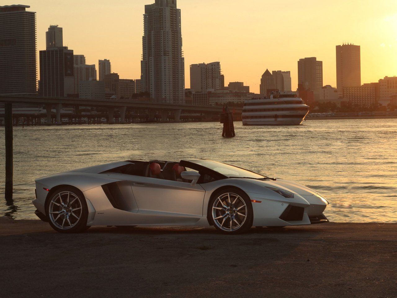 Lamborghini Aventador Roadster