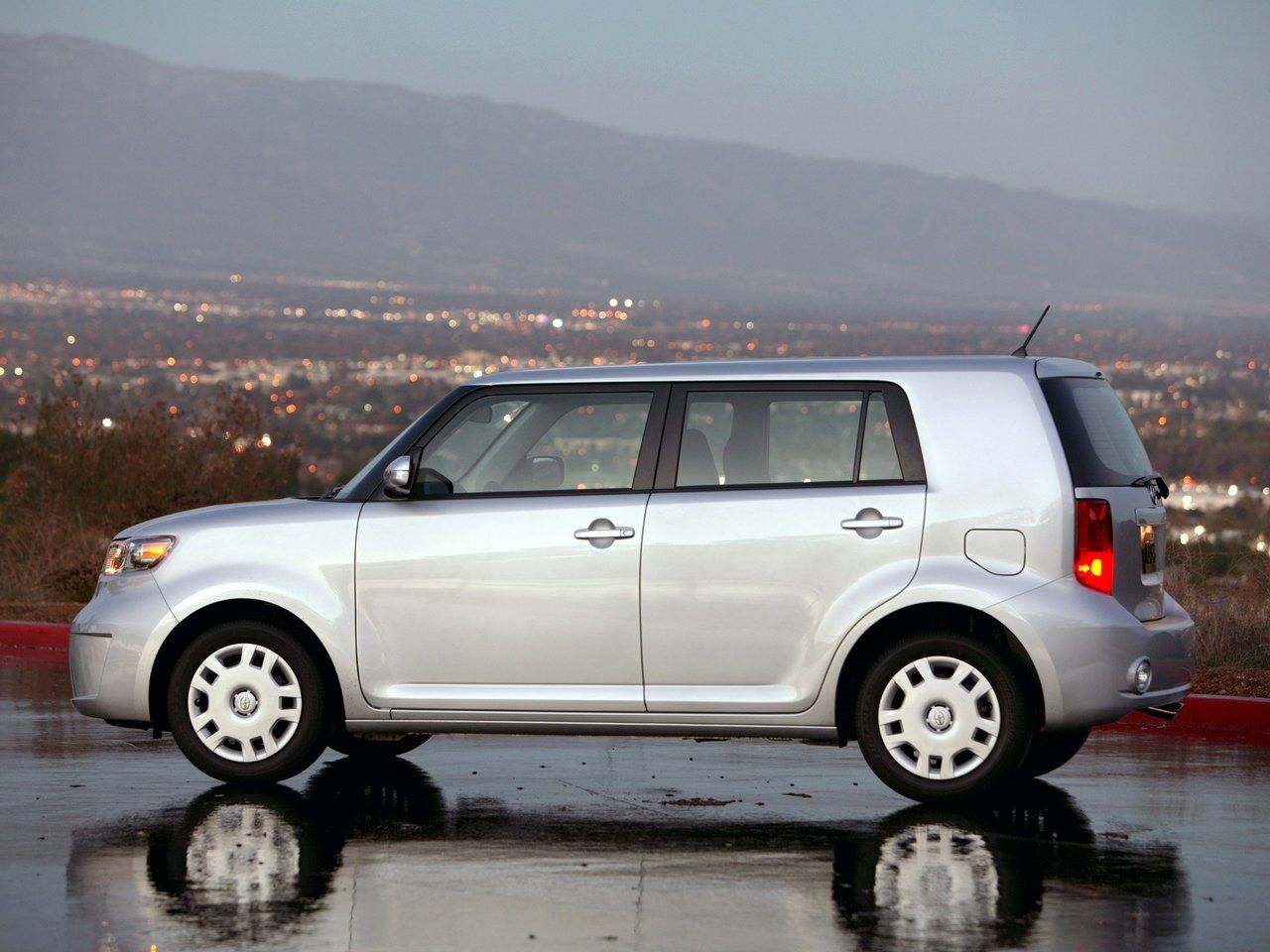 2008 scion xb