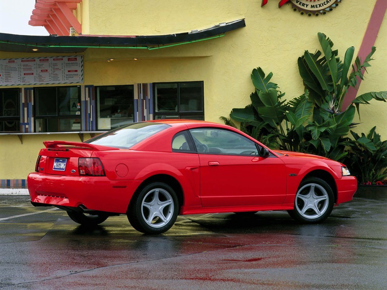 Ford Mustang 4