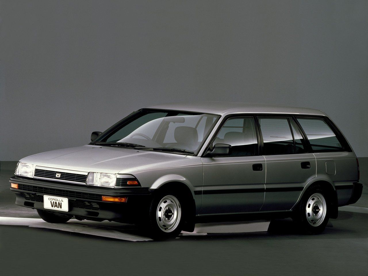 Toyota Corolla VI (E90) 1987 – 1993 Универсал 5 дв.: кузов, класс, тип и  объём двигателя, коробка передач, разгон, фото - CarsWeek.ru