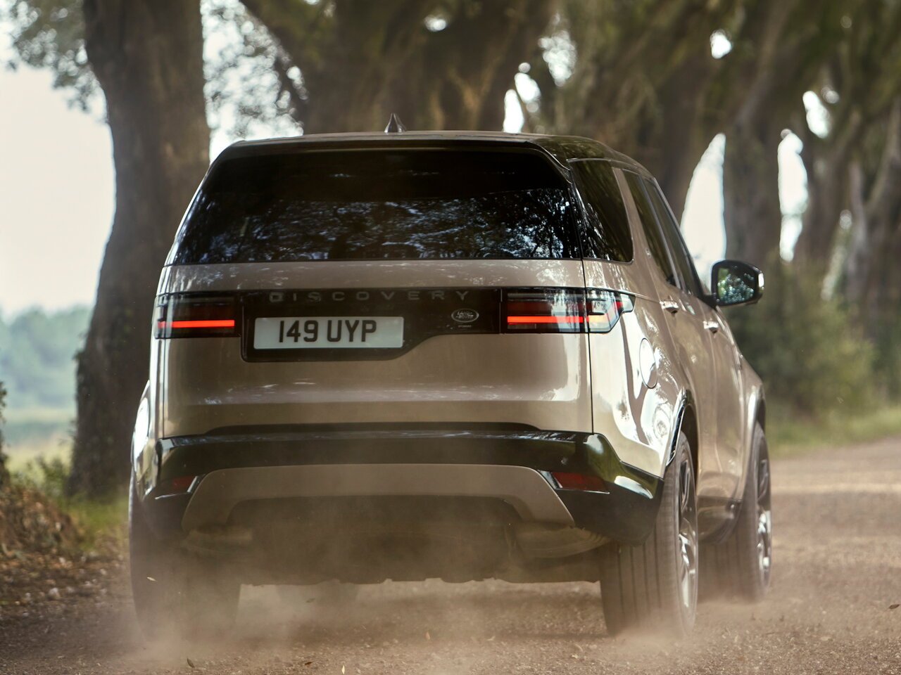 Land Rover Discovery 2021