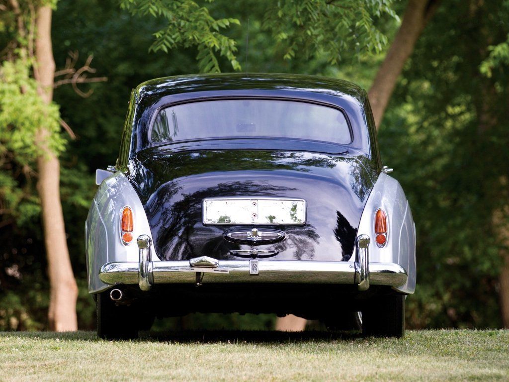 Rolls Royce Phantom Silver cloud