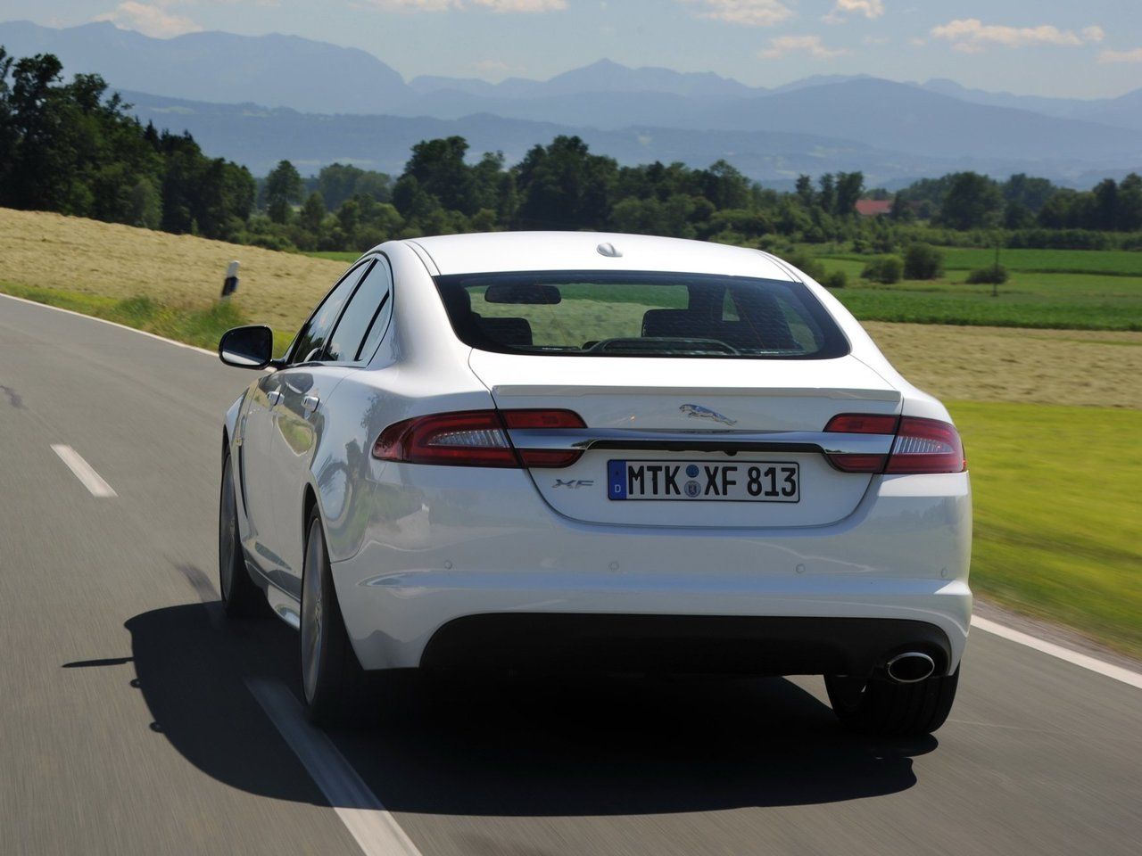 Jaguar XF 2011