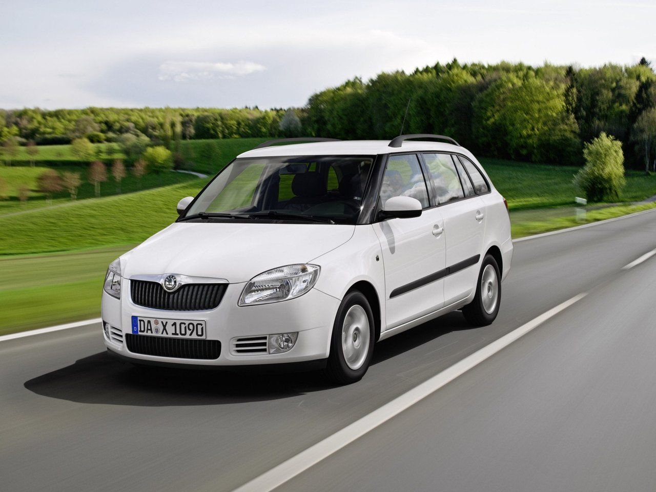 Skoda fabia фото