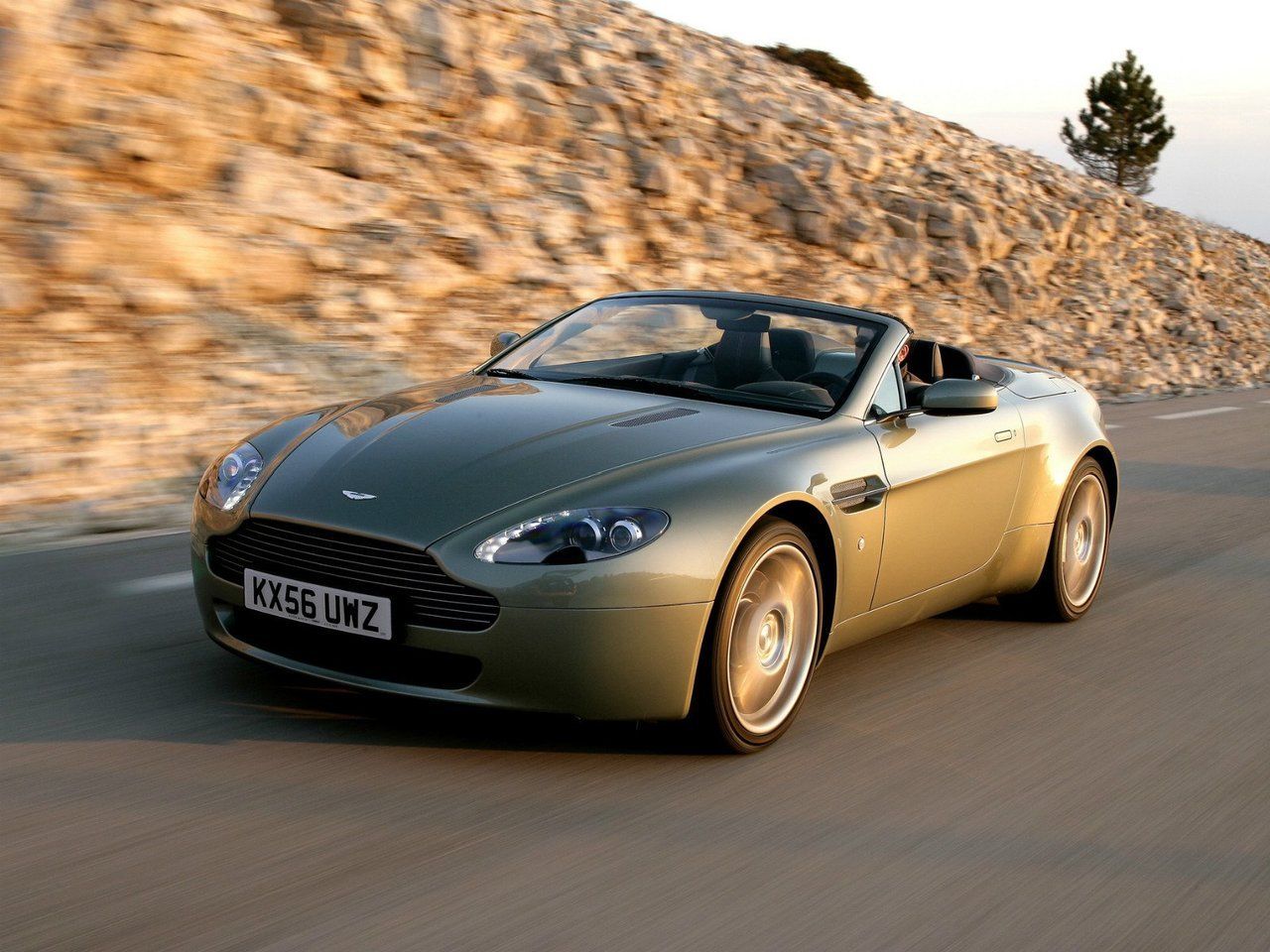 Aston Martin v8 Vantage 2008 кабриолет