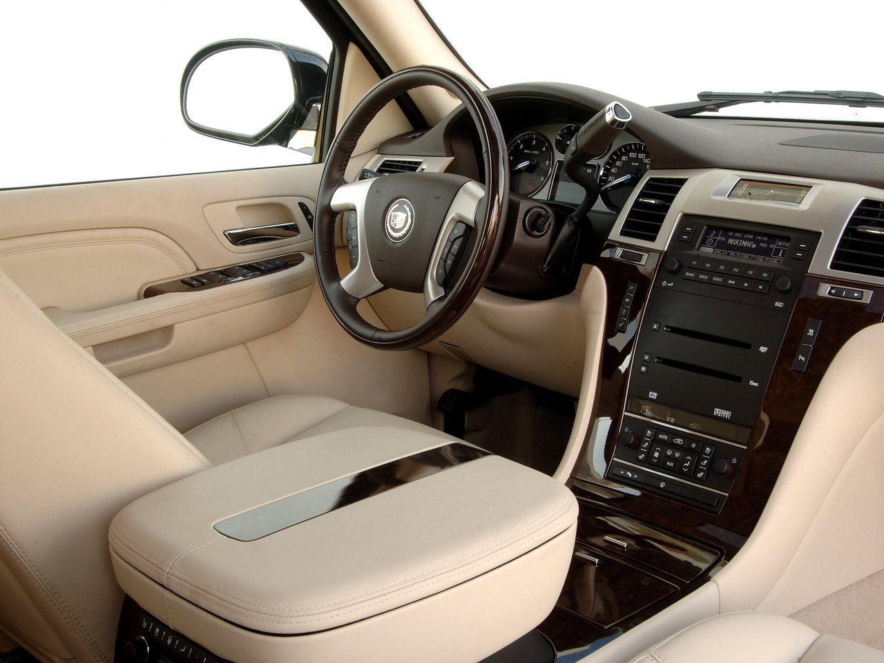 Cadillac Escalade III 2007 2014