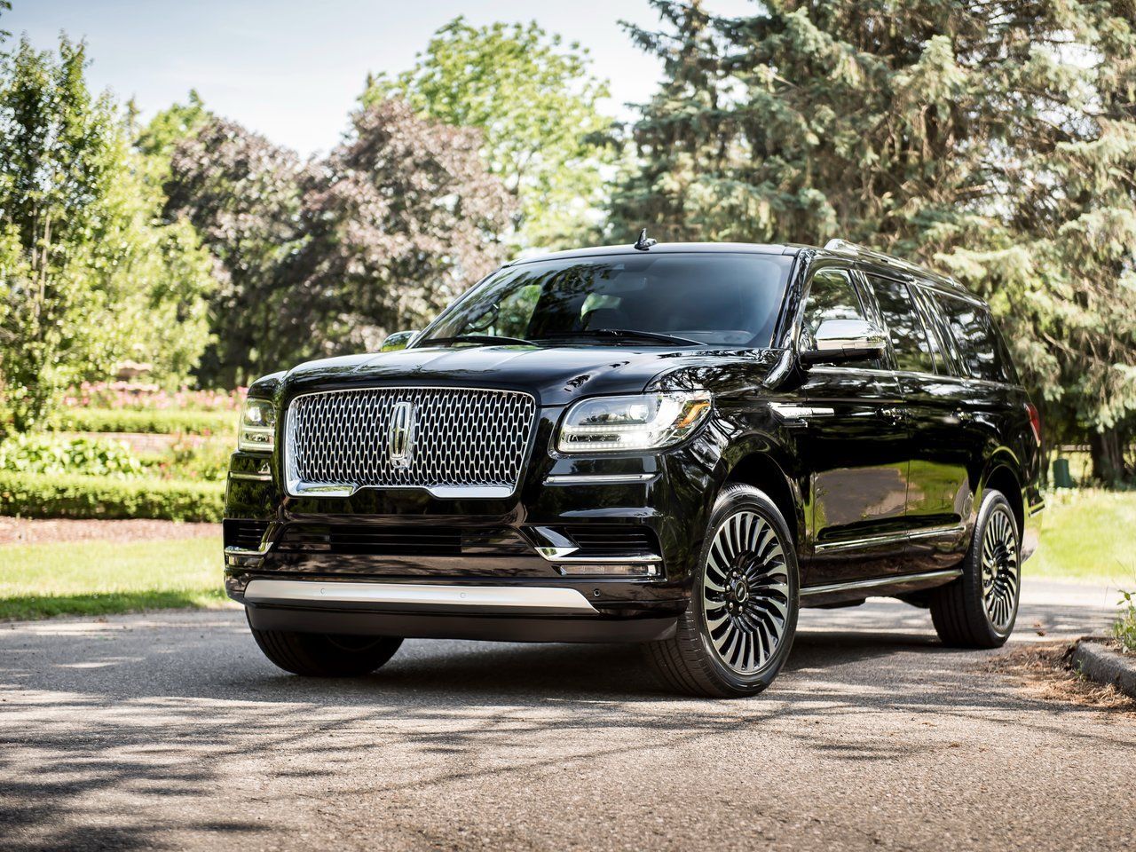 Suv 2017. Внедорожник Lincoln Navigator 2021. Lincoln Navigator 2019 Black Label. Джип Линкольн навигатор 2018. Lincoln Navigator l 2018.