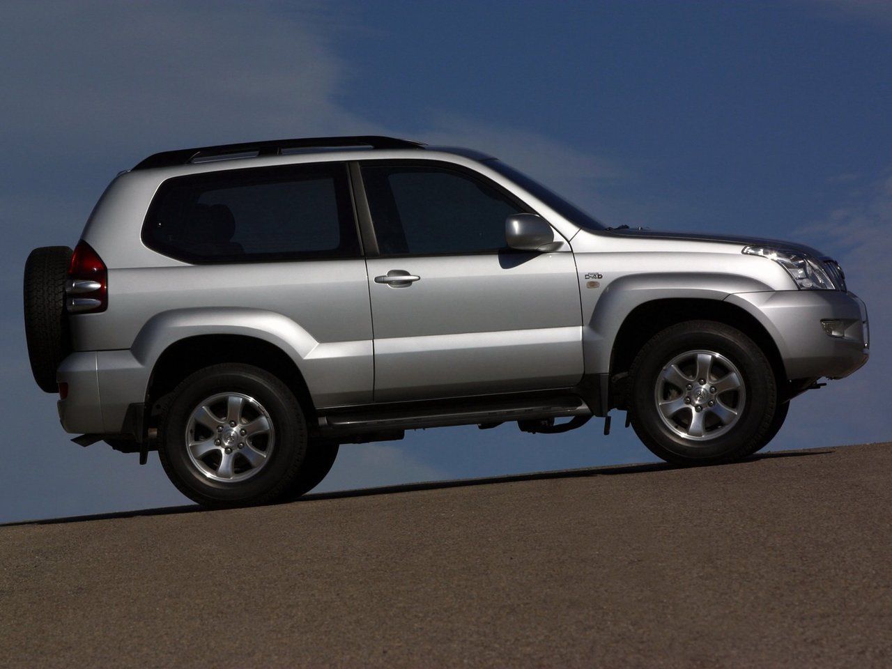 Toyota Land Cruiser Prado 120 120 Series 2002 – 2007 Внедорожник 3 дв.:  кузов, класс, тип и объём двигателя, коробка передач, разгон, фото -  CarsWeek.ru