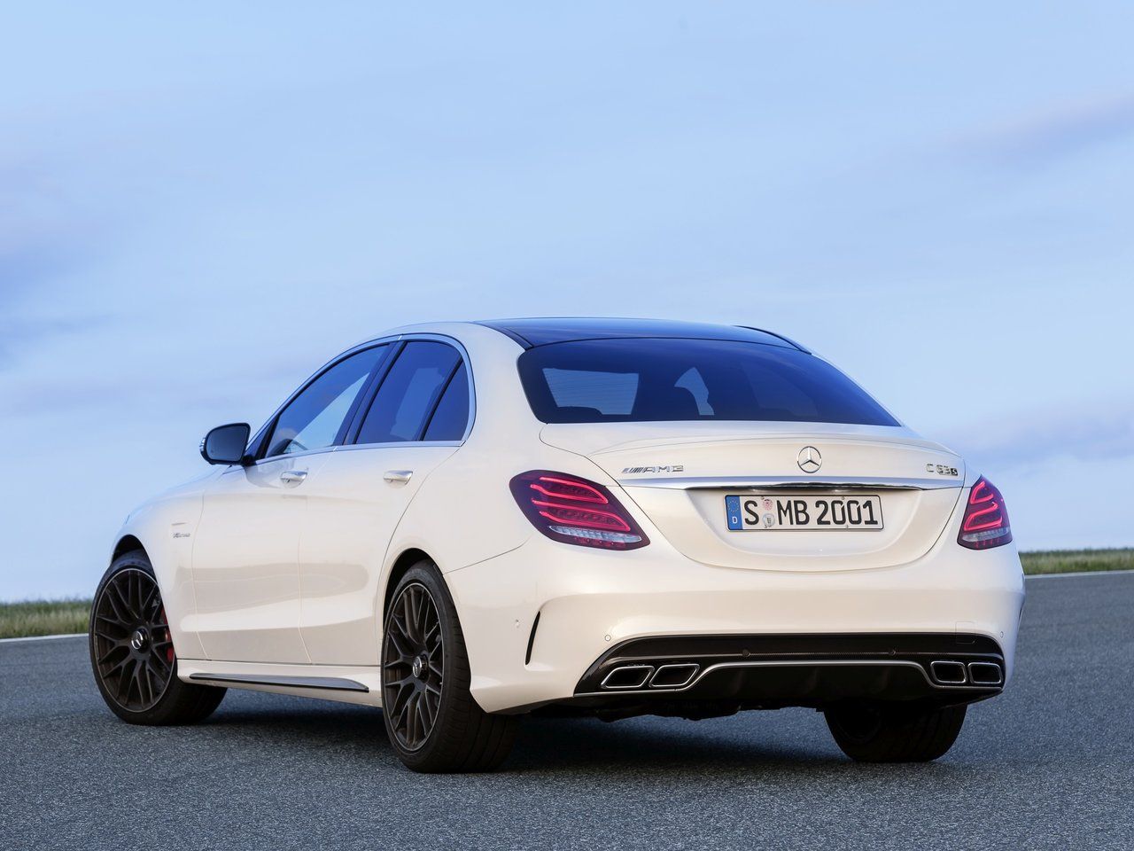 Мерседес бенц с63. Mercedes c63 AMG. Мерседес АМГ 63 седан. Мерседес АМГ C 63 S. Mercedes c63 AMG w205.