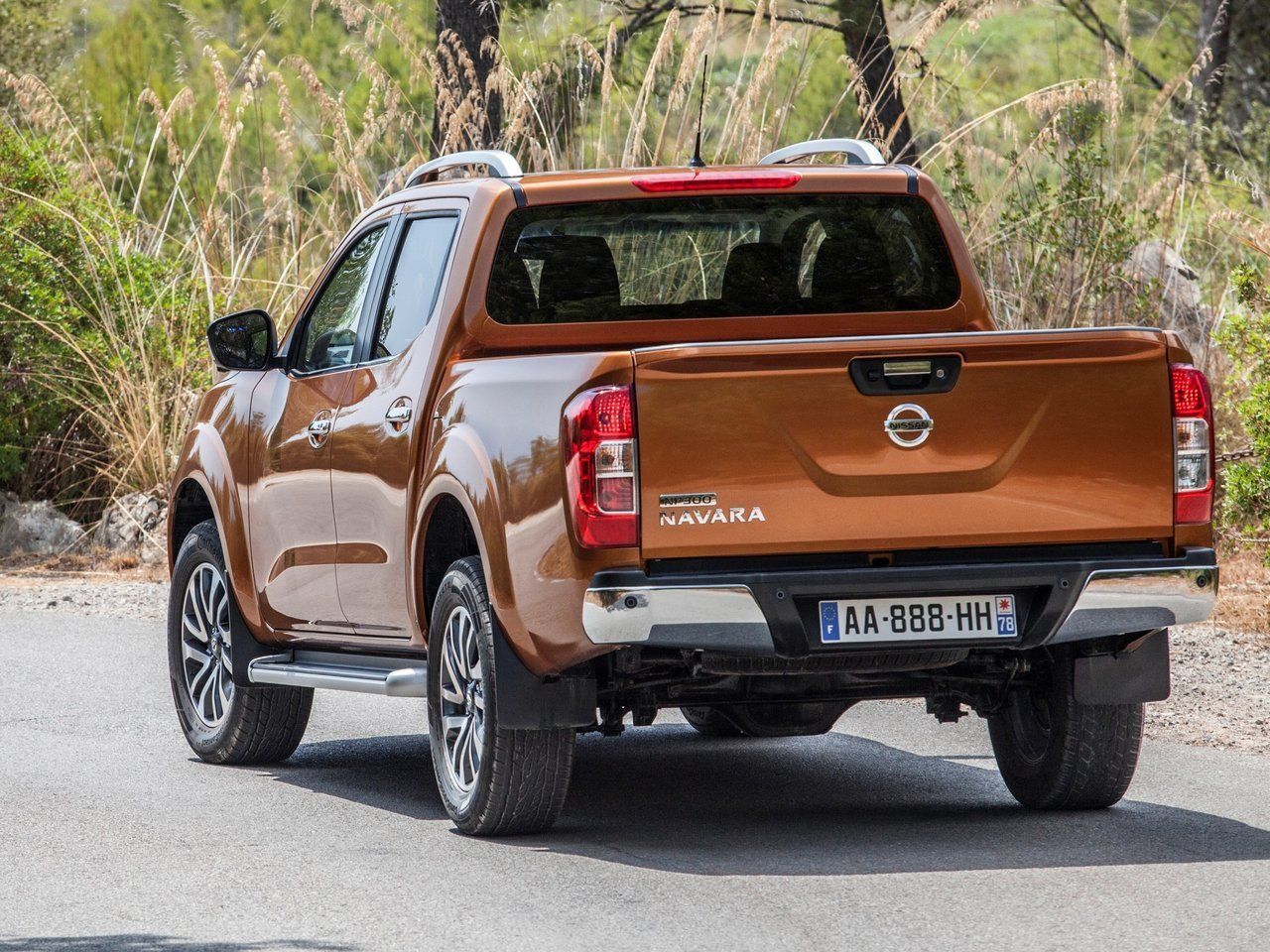 Пикап Nissan np300 Navara