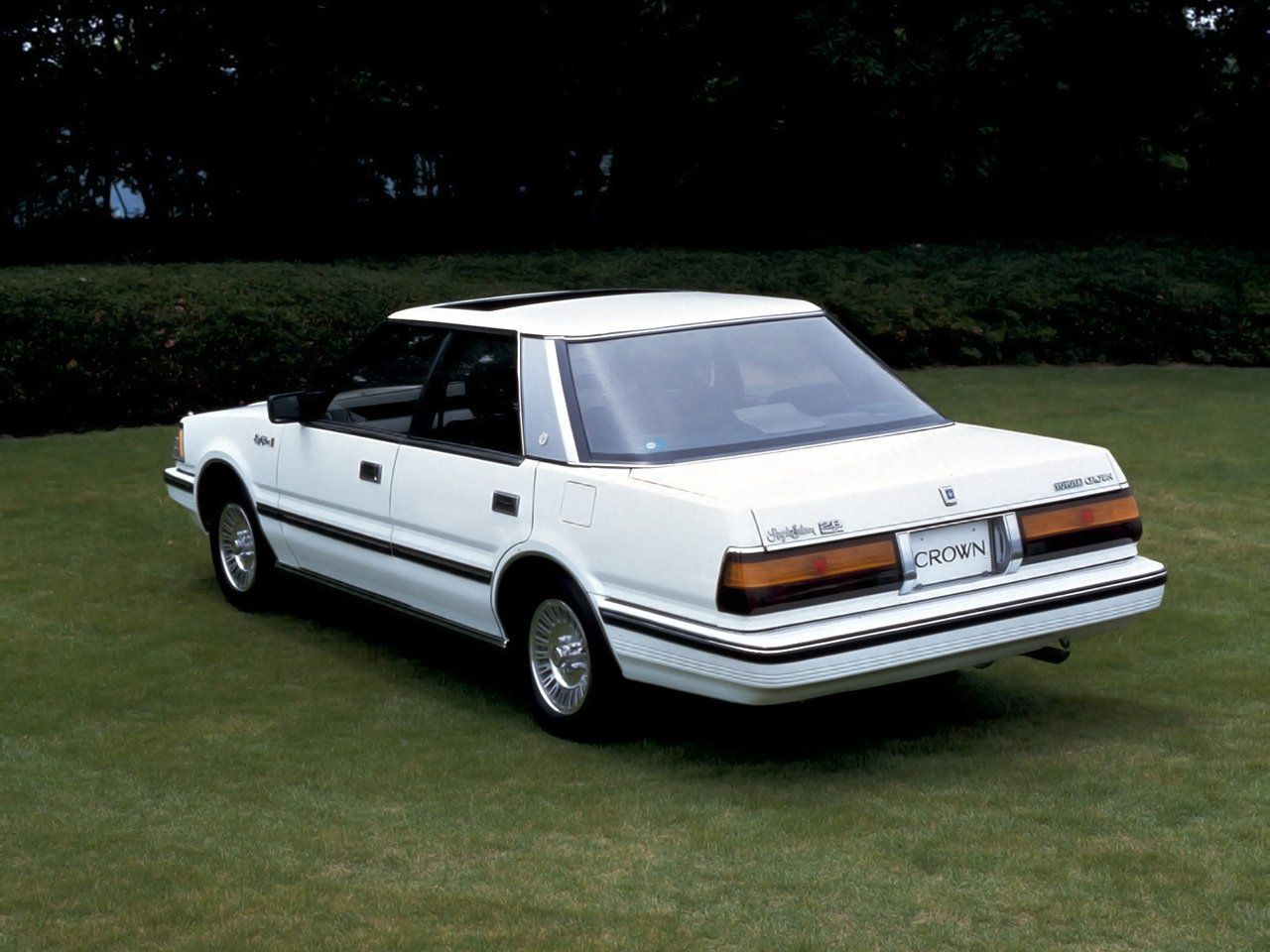 Автомобили Toyota Crown VII (S120) 1983 - 1987 Седан.