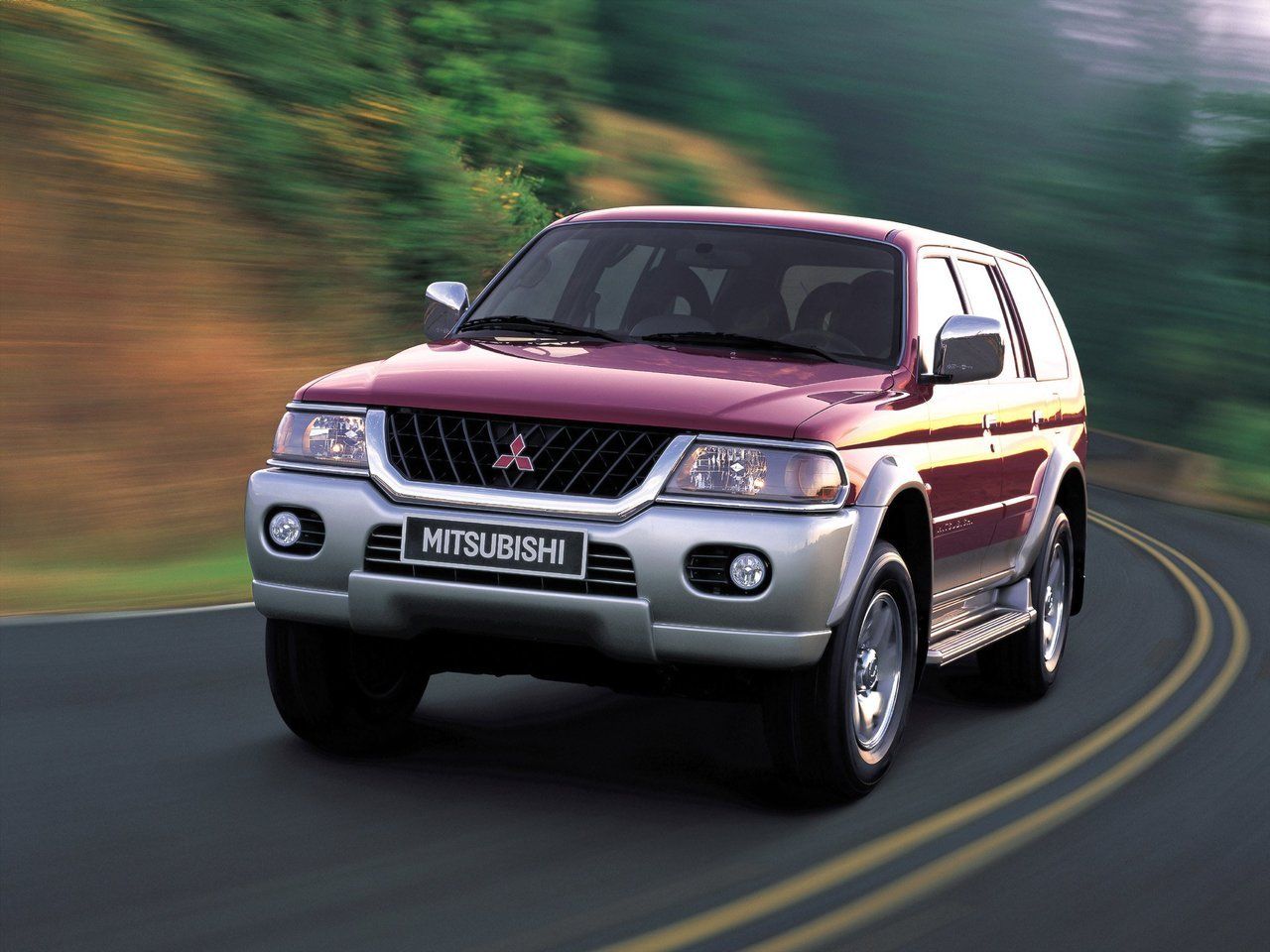 Mitsubishi Pajero Sport I 1998 – 2004 Внедорожник 5 дв.: кузов, класс, тип  и объём двигателя, коробка передач, разгон, фото - CarsWeek.ru