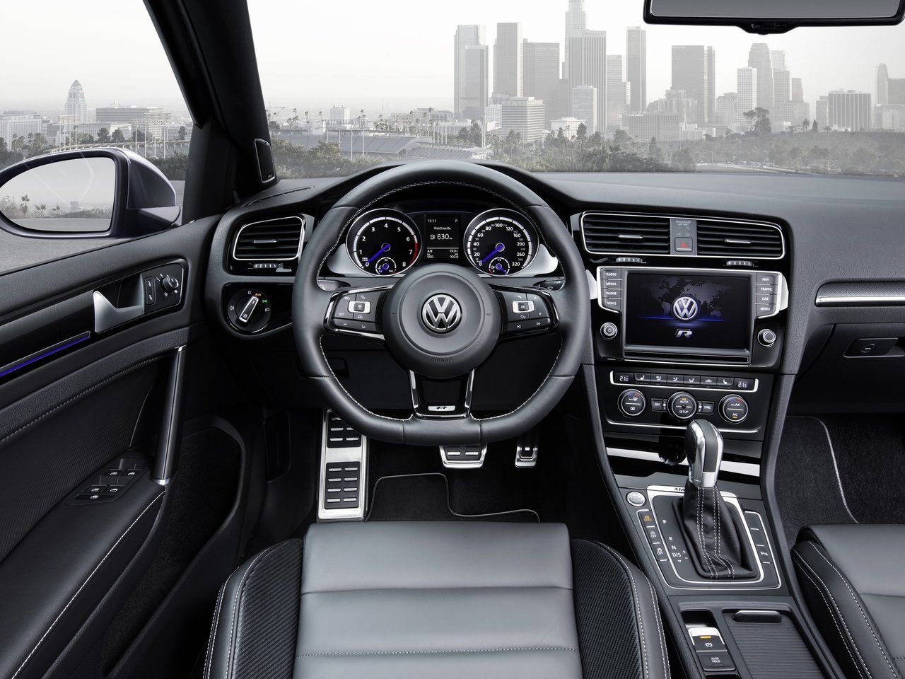 Volkswagen Golf 2014 салон