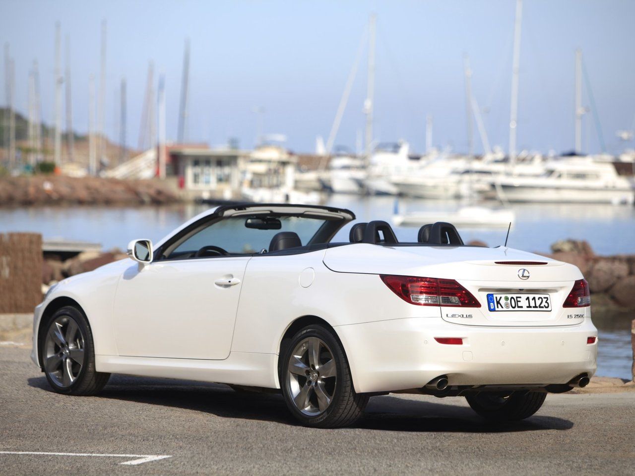 Lexus is 350 Cabrio 2010