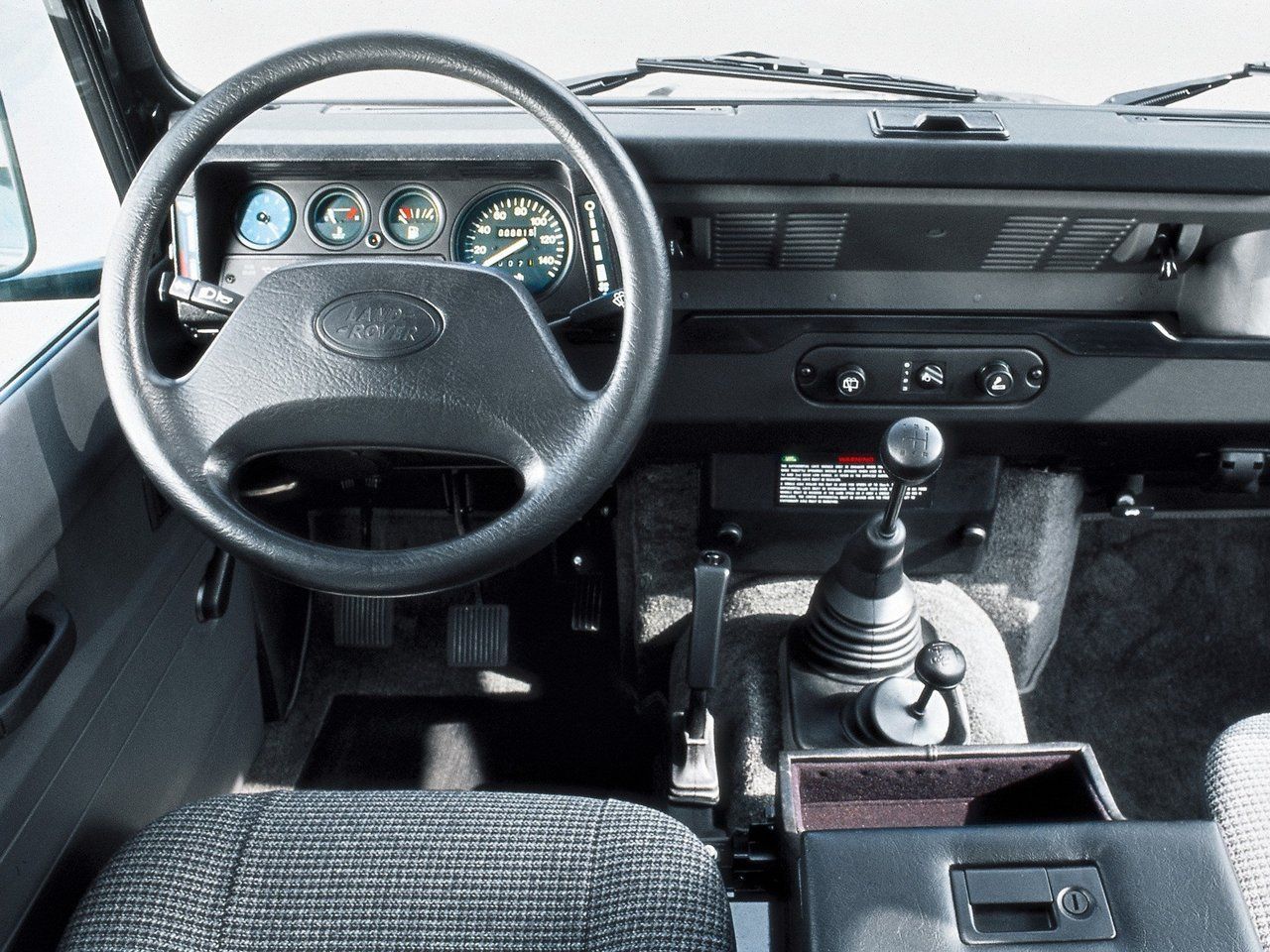 Land Rover Defender 1990 салон