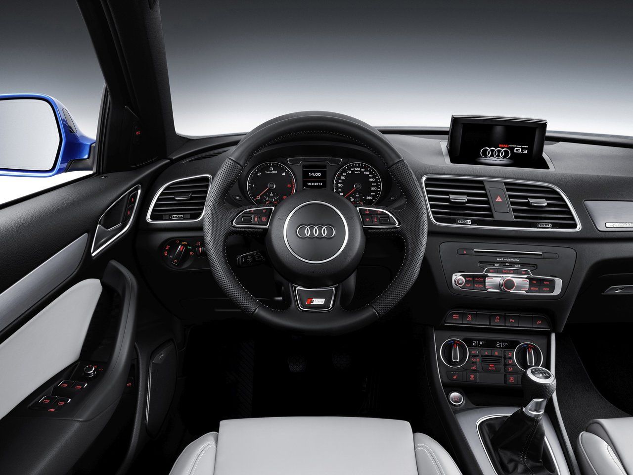 Audi q3 2016. Ауди q3 салон. Audi q3 Interior. Audi q3 2015. Audi q3 2014 салон.