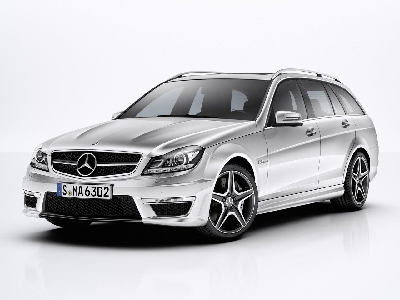 Mercedes-Benz C-klasse AMG III (W204) Рестайлинг 2011 – 2015 Универсал 5  дв.: кузов, класс, тип и объём двигателя, коробка передач, разгон, фото -  CarsWeek.ru