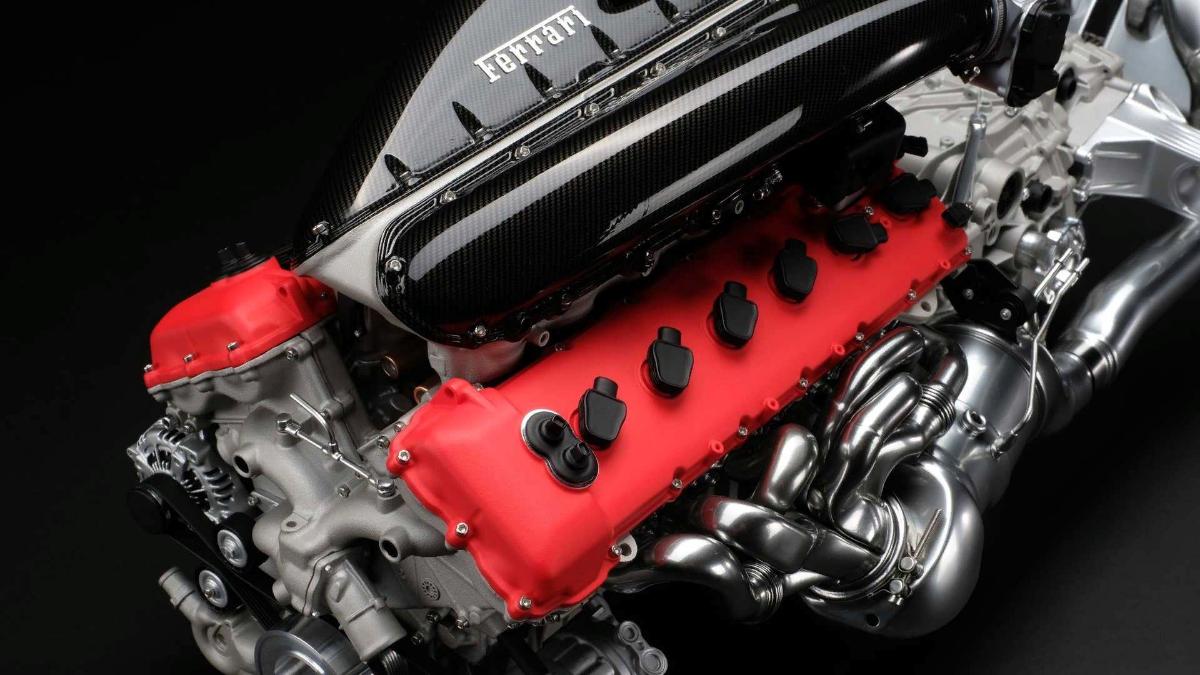 6,5-литровый двигатель V12 от Ferrari представлен в масштабе 1:4